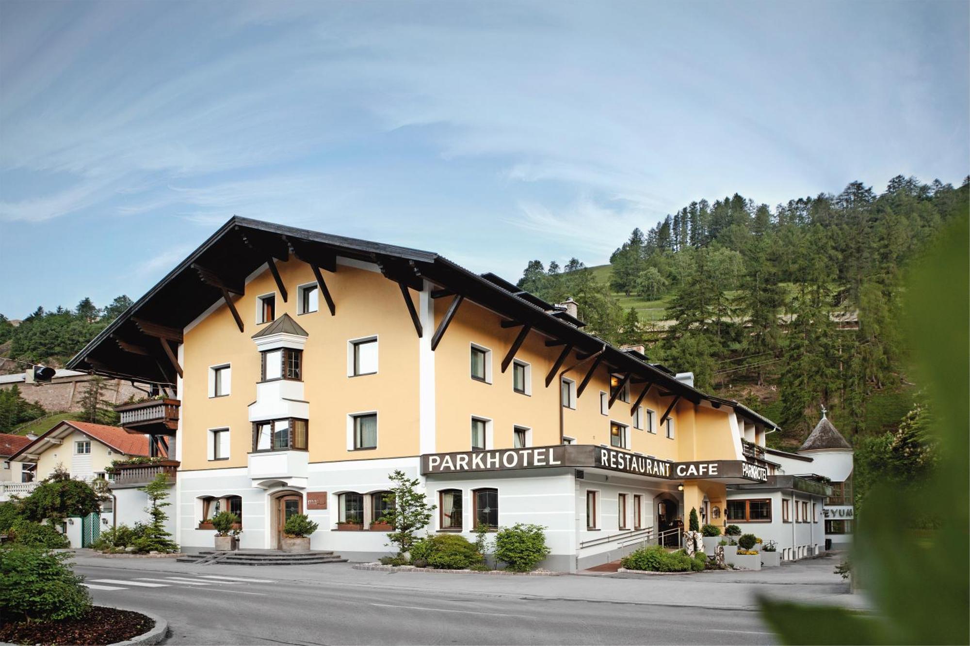 Parkhotel Matrei Матрай-на-Бреннере Экстерьер фото